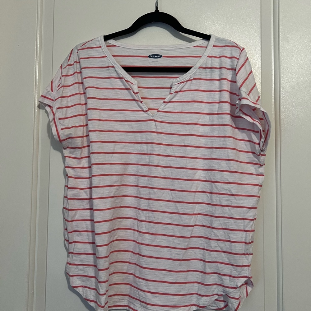 Old Navy Short Sleeve Top - Red and White Stripes